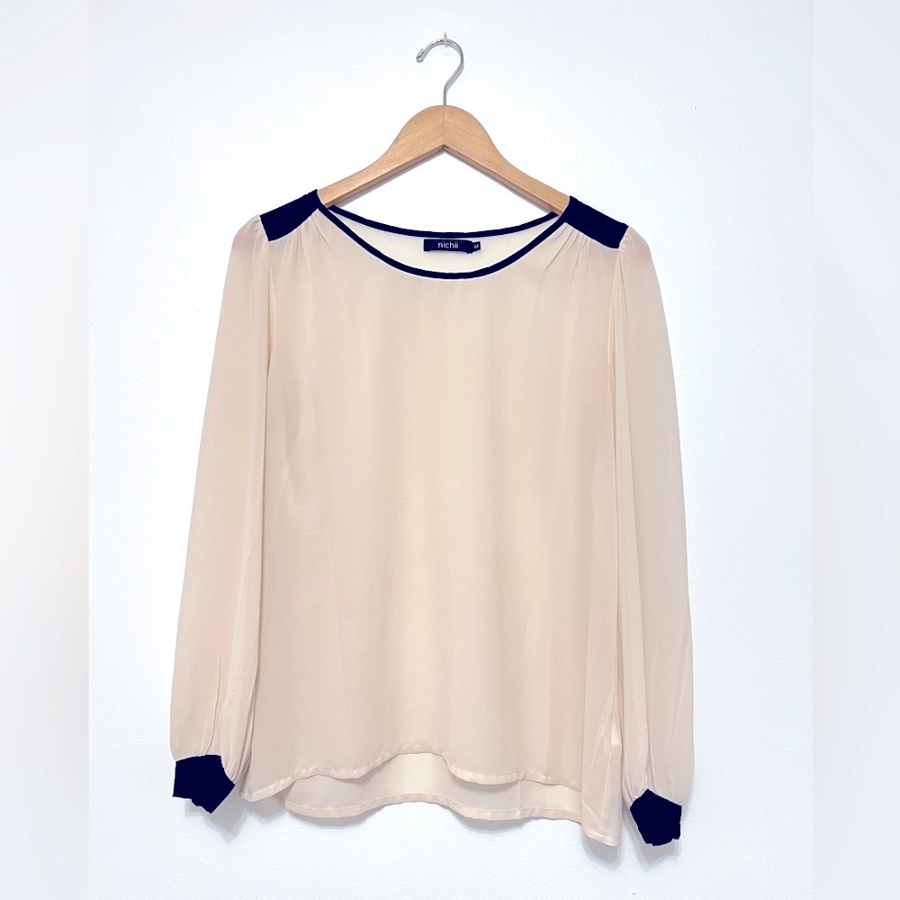 Nichii Cream&Black Blouse